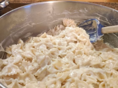 Farfalle ao molho de queijo